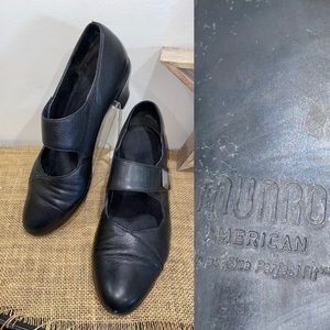 Munro American Black Mary Jane Pumps 9.5